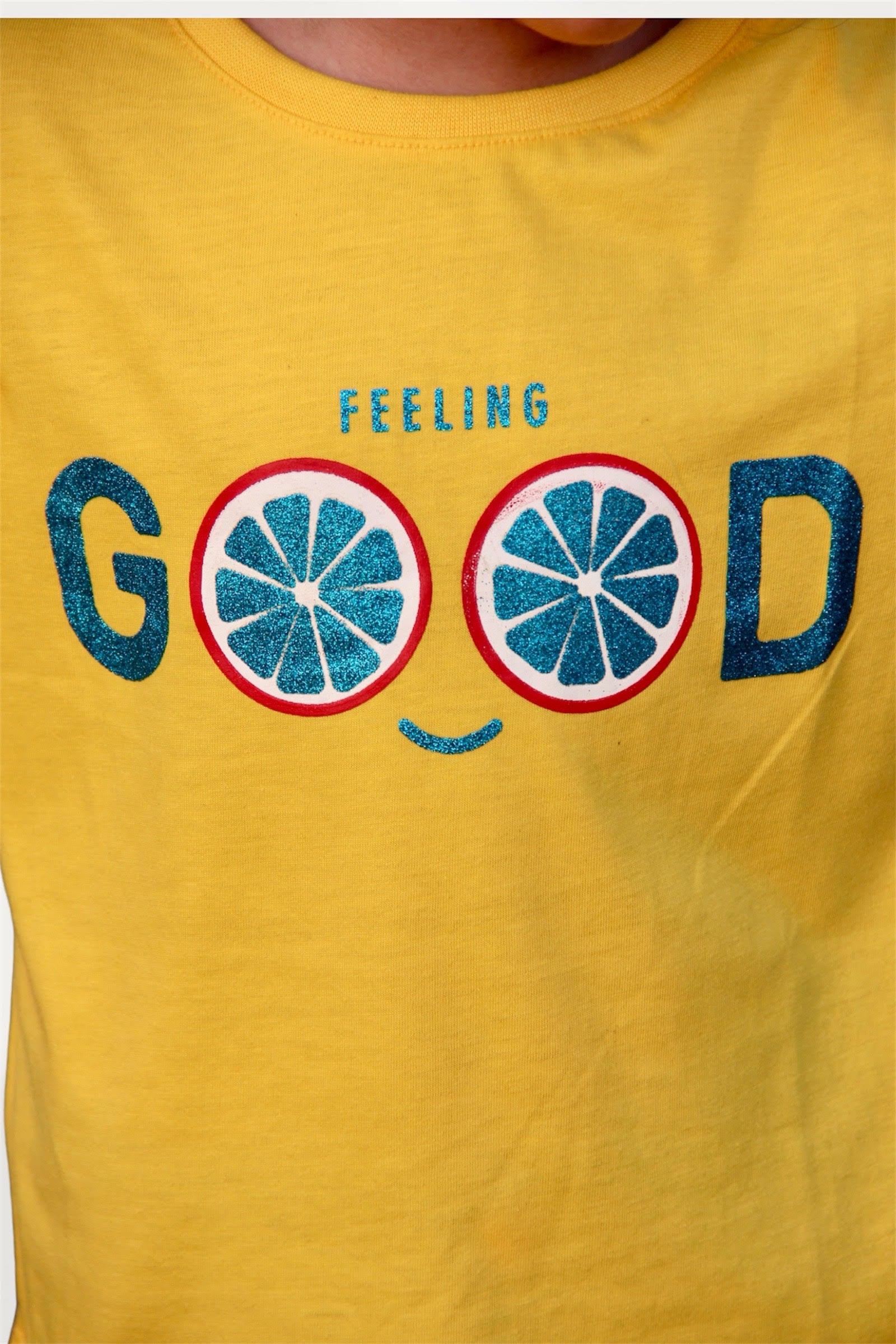 Feeling good yellow Lycra jersey T-shirt girl